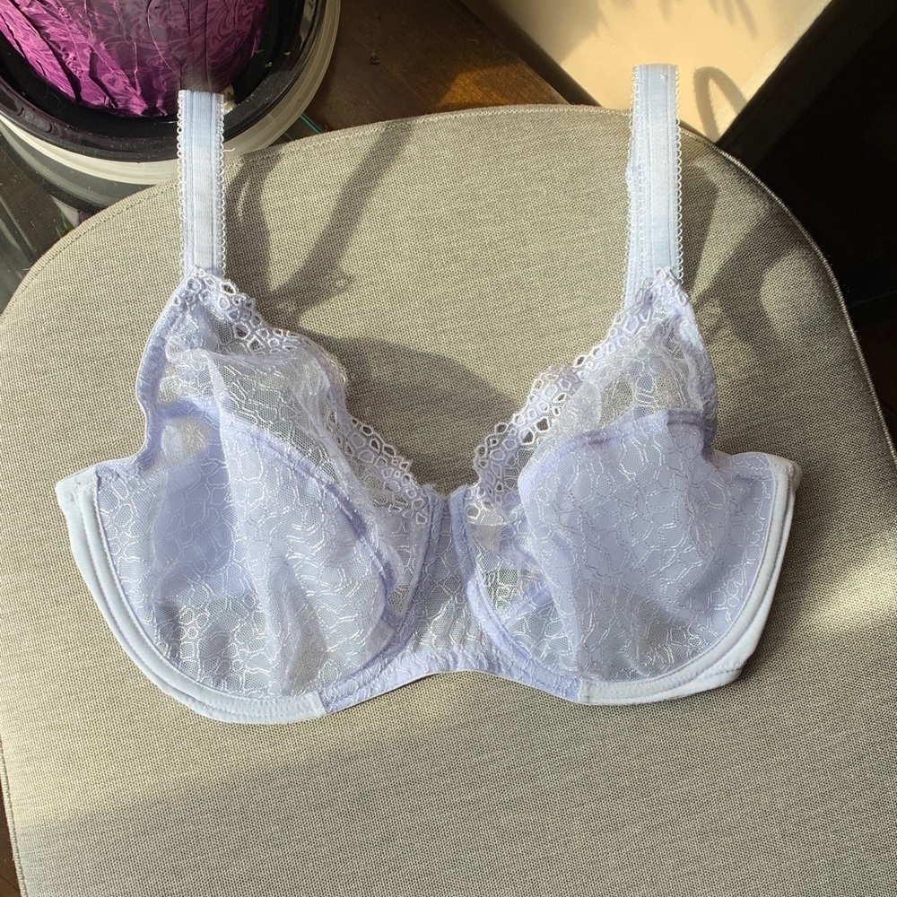 Wacoal Delicate Lace Underwire Bra in Soft Lavender